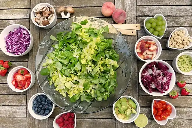 How to make stone fruit salad