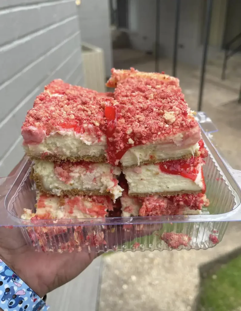 Delicious Strawberry Shortcake Bars Recipe
