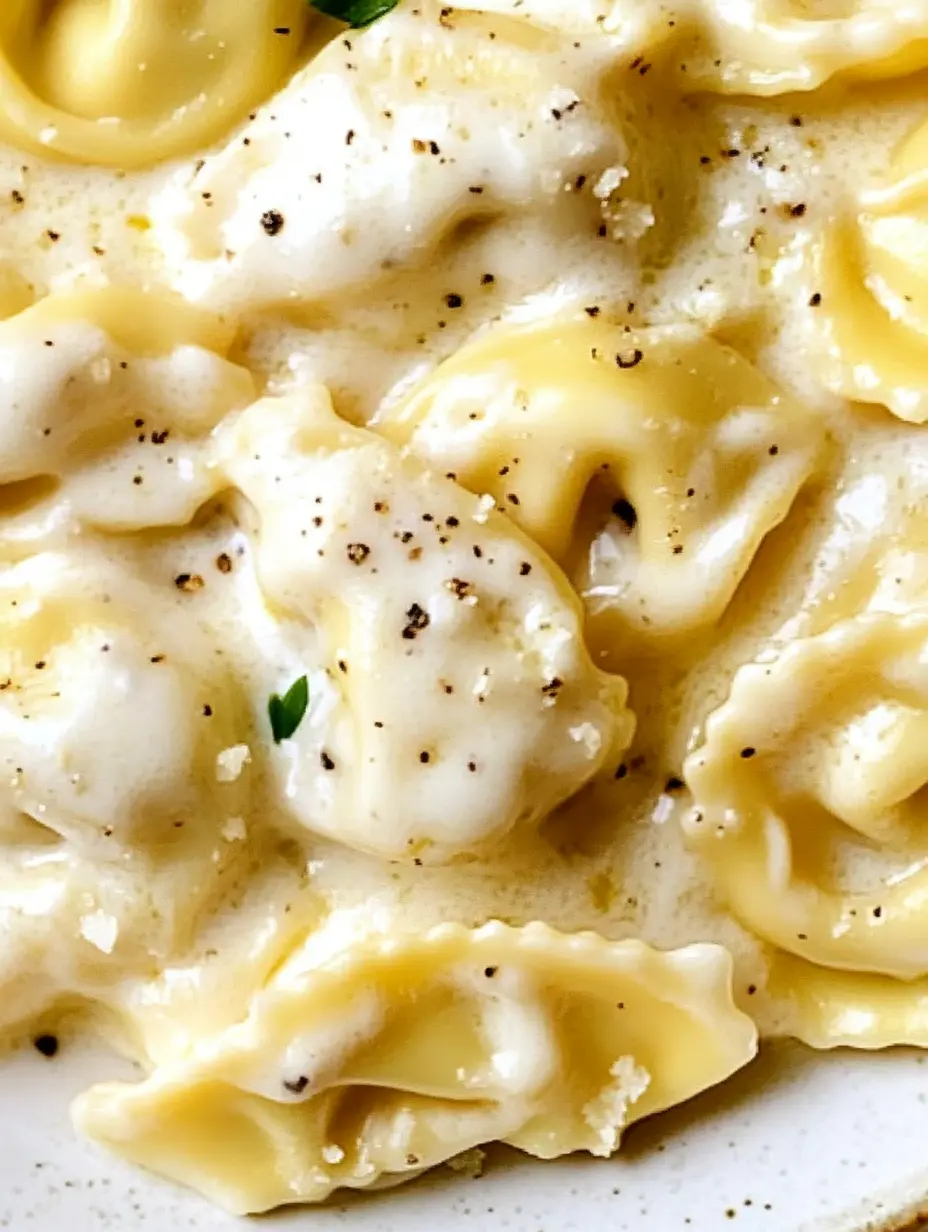 Best Creamy Garlic Butter Sauce for Tortellini
