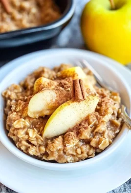 Cozy Fall Breakfast Apple Cinnamon Oatmeal Recipe